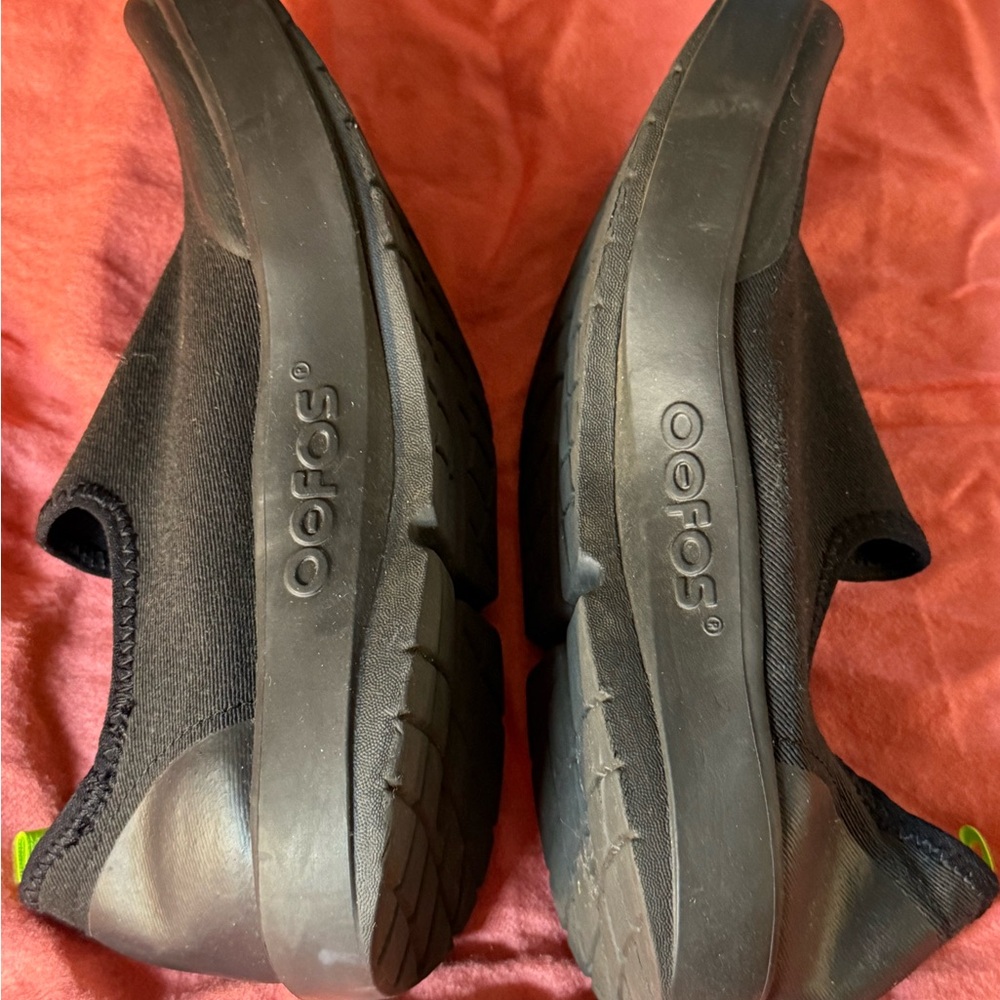 OOFOS Black Slip-On Athletic Shoes - Picture 2 of 6